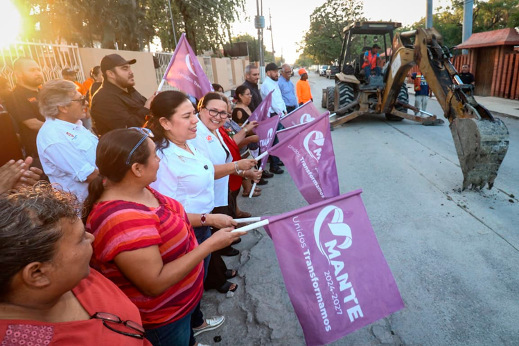 lleva Gobierno de NLD alegría a la niñez con el juguetón 2025