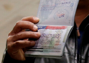 Vigilan la frontera de EU-México con poderes ampliados