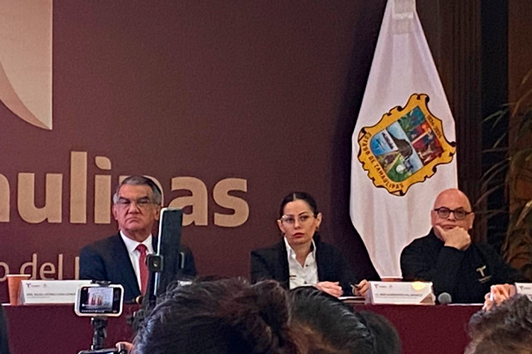 Américo presume baja histórica en pobreza