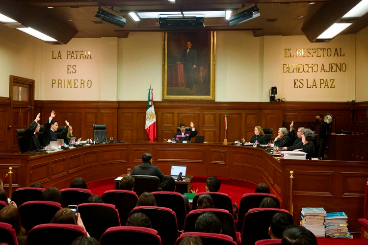 Debaten armar policías con calibres militares