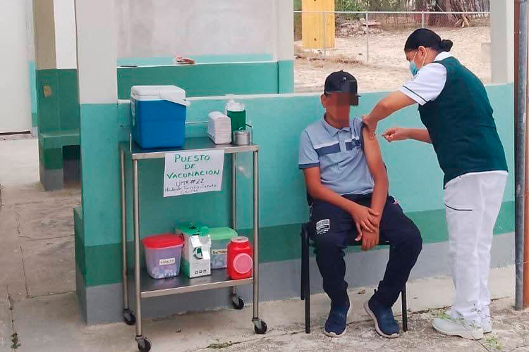 IMSS refuerza vacunas contra brote de sarampión