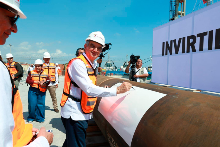 Gobernador constata avance de planta de combustibles alternativos en Altamira