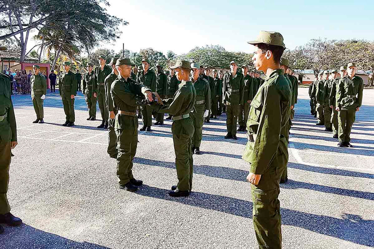 Cuba se alista para posible agresión de EU