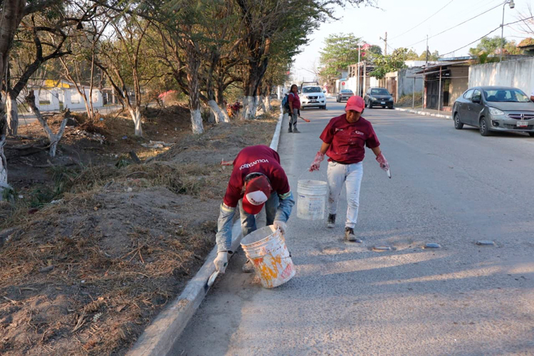 Lleva Patty Chío jornada de servicios al Ejido Camotero 1