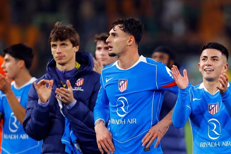 Entrega STPS Tamaulipas sobres de viaje a trabajadores que participarán en programa agrícola en Canadá