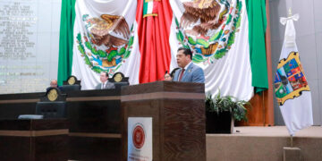 Entrega Patty Chío más apoyos de la Beneficencia Pública y el DIF