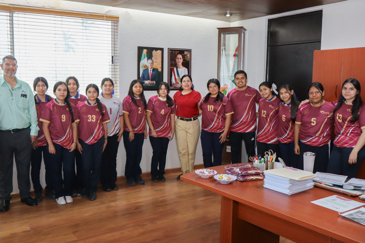 Impulsa Patty Chío  a repesentativo de handball  en juegos  deportivos  estatales