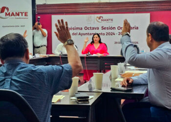 Respalda Cabildo reconocimiento de Patty Chío al Magisterio