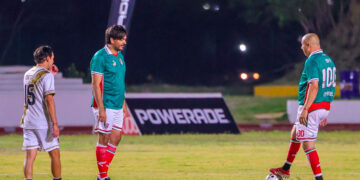Participo Carlos Peña Ortiz en Juego de Leyendas para acercar a la niñez y juventud al deporte