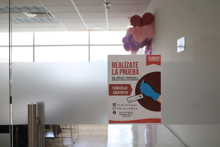 Entrega Carmen Lilia obras en preparatoria al poniente de NLD