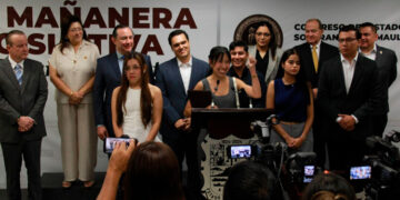 Uniforman Lucy y Lalo Gattás a selecciones del Mundialito DIF Victoria 2026