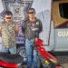 Detienen a dos con moto robada