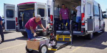 Recibe DIF Nuevo Laredo segunda donación de carros de movilidad