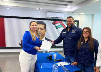 Gloria Garza abre carrera por dirigencia del PAN