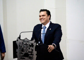 Cumple Lalo Gattás compromisos de territorio y audiencia pública.