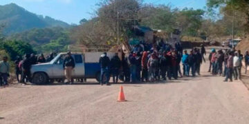 Entrega Carmen Lilia obras de pavimentación y recarpeteo en 4 colonias
