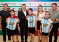 Uniforman Lucy y Lalo Gattás a selecciones del Mundialito DIF Victoria 2026