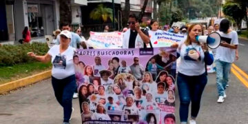 Crisis humanitaria deja a 200 mil en el limbo