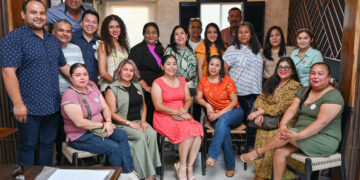 Envía UAT segunda generación de alumnos al programa intercultural de Disney