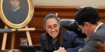 Sheinbaum habla con Trump y anuncia visita de sus colaboradores a México
