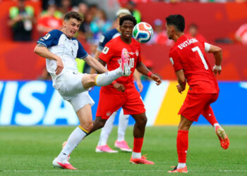 Canadá rescata empate en debut mundialista