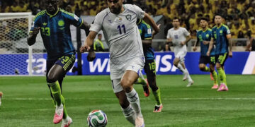 Colombia vence 3-1 a una debutante Uzbekistán