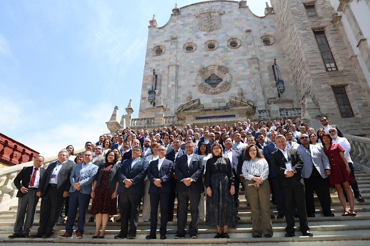 Gobierno de NLD beneficiará a más de 400 atletas con becas