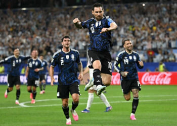 Argentina vence a Jordania y cierra con tres victorias