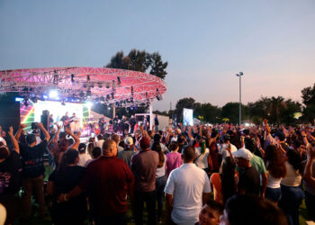 Reúne Gobierno de Carmen Lilia Canturosas a cientos de familias en festejo del día del padre