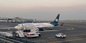 Aeroméxico acata restricción sanitaria contra el ébola