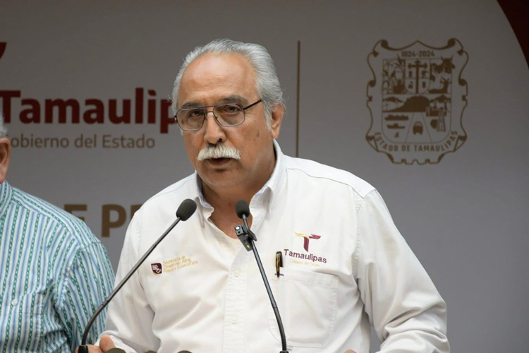 Entregan a México funcionario aduanal