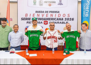 Entregan a México funcionario aduanal