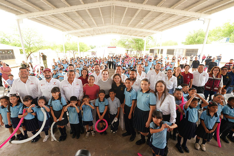 Carmen Lilia Canturosas impulsa la transformación de escuelas