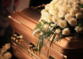 Congreso frena abusos en servicios funerarios