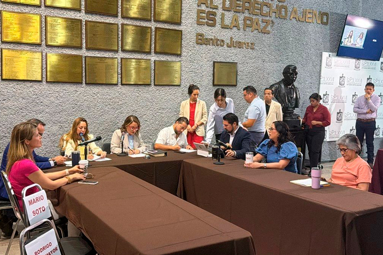 Avanza juicio político contra Samuel García