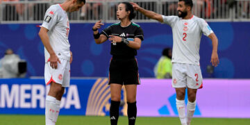 Katia Itzel García honra a México en su arbitraje en el Mundial 2026