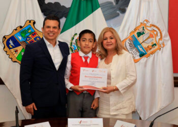 Viven niños victorenses un Día en el Cabildo
