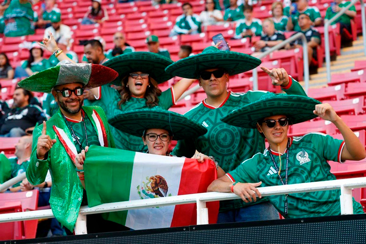 Guadalajara vive fiesta mundialista entre caos y pasión