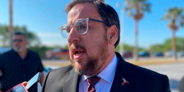 Indebido condicionar la entrega de documentos oficiales al pago de graduaciones: SET