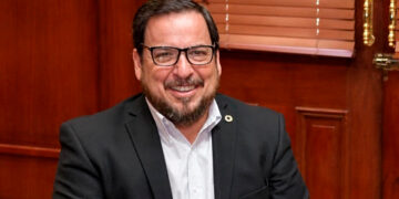 Paga SET incremento salarial a docentes tamaulipecos