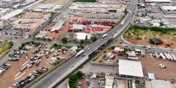 Buscan reconocer legalmente familias de crianza