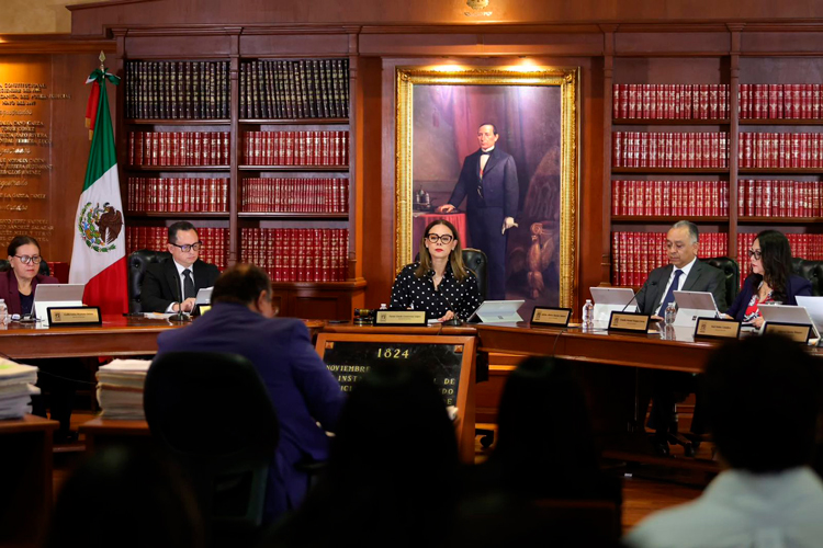 Buscan reconocer legalmente familias de crianza