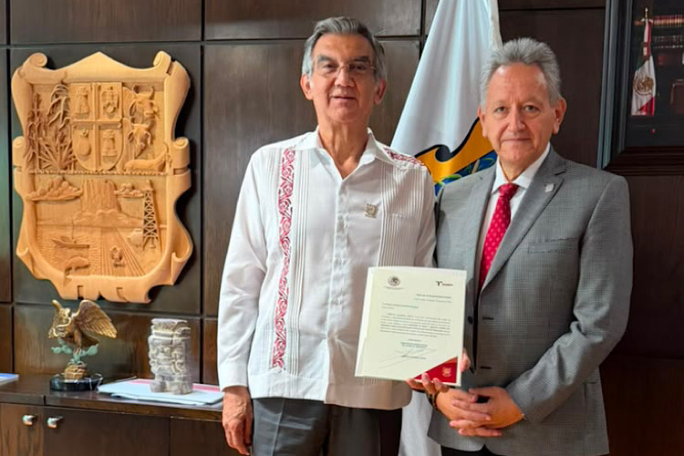 Ricardo Guerrero asume tercera transición en Salud
