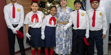 Reconoce Patty Chío esfuerzo de graduados del CAM Club Rotario