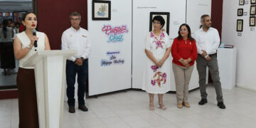 Entregan 200 tinacos en zonas altas