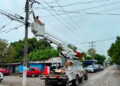 Constata Patty Chío instalación de circuito de alumbrado en tres colonias