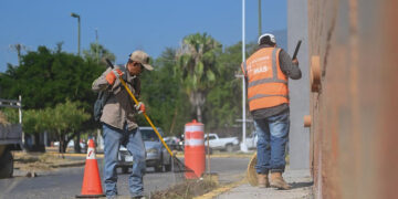 Supervisa Patty Chío reposición de concreto hidráulico en calle Obregón