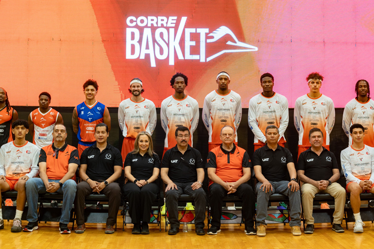 Rector Dámaso Anaya encabeza presentación oficial del Corre Basket UAT para la temporada 2026 de la LNBP