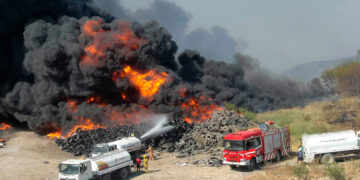 Incendio intencional desata investigación en Victoria