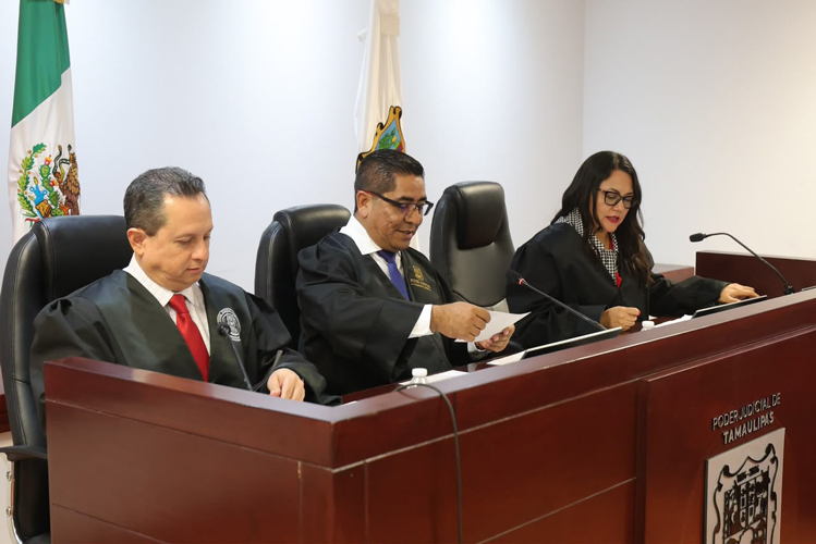 Inicia alcalde Lalo Gattás nueva obra asfáltica en la Ampliación Las Playas
